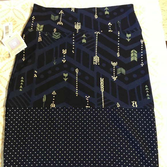 LuLaRoe Dresses & Skirts - Cassie Skirt